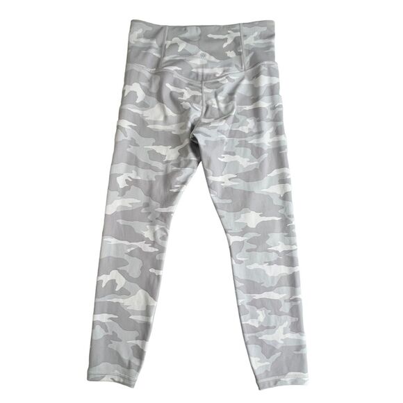 Athleta Womens Gray Camo High‎ Rise Elation 7/8 Tight Medium #563650 - Picture 3 of 8
